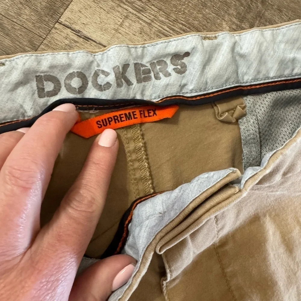 Supreme Flex‎ Dockers Men's Tan Shorts